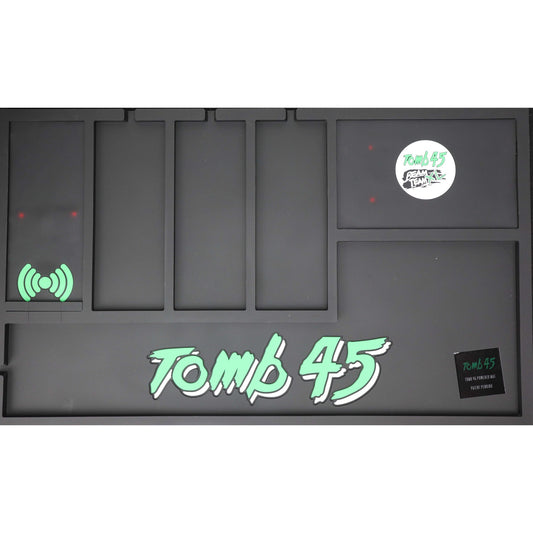 TOMB45 WIRELESS CLIPPER CHARGING MAT BLACK