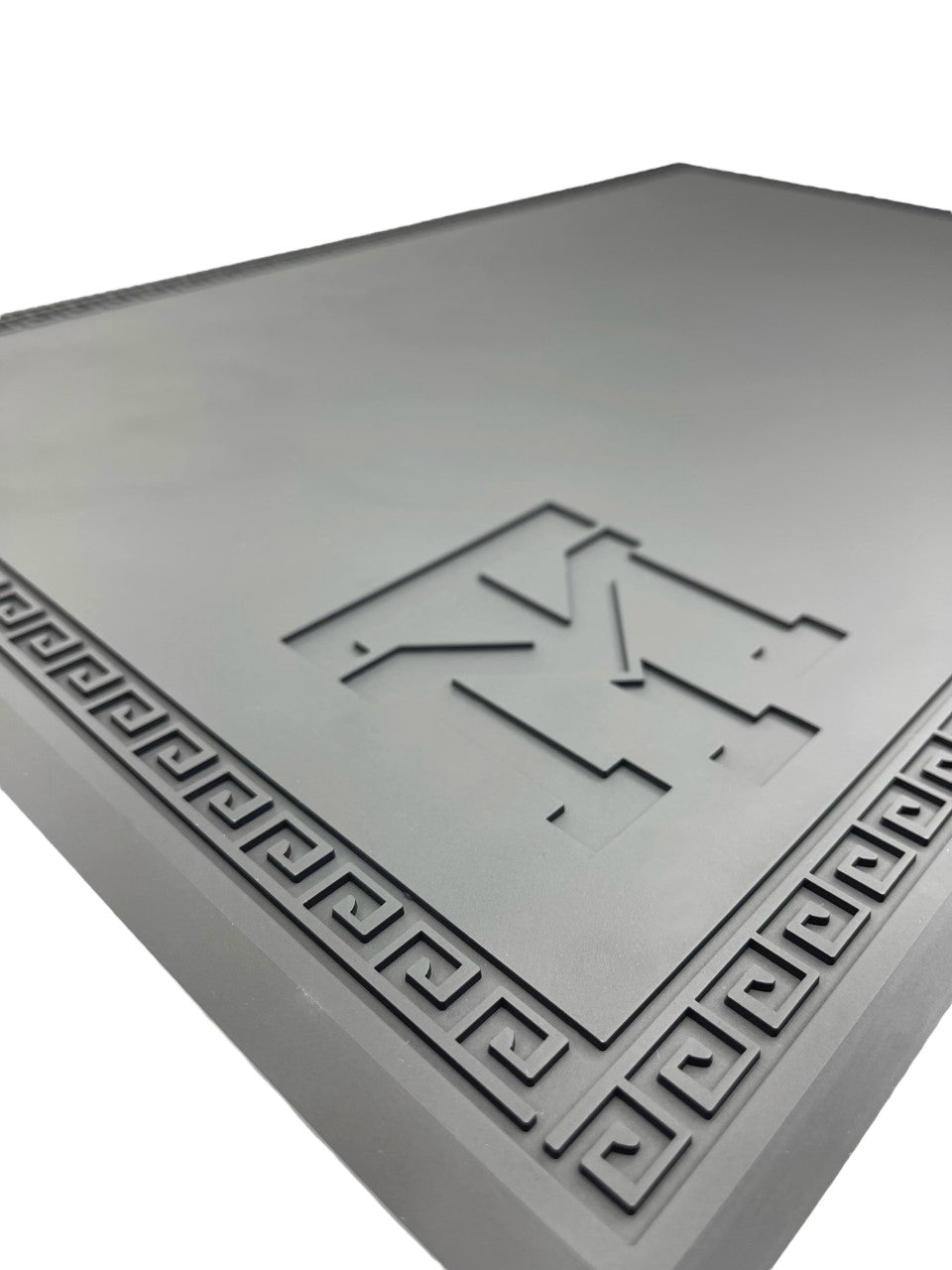 MANE TAME MT BLACK BARBER STATION MAT